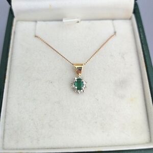 Vintage Paris Jewellers Emerald Cluster Necklace